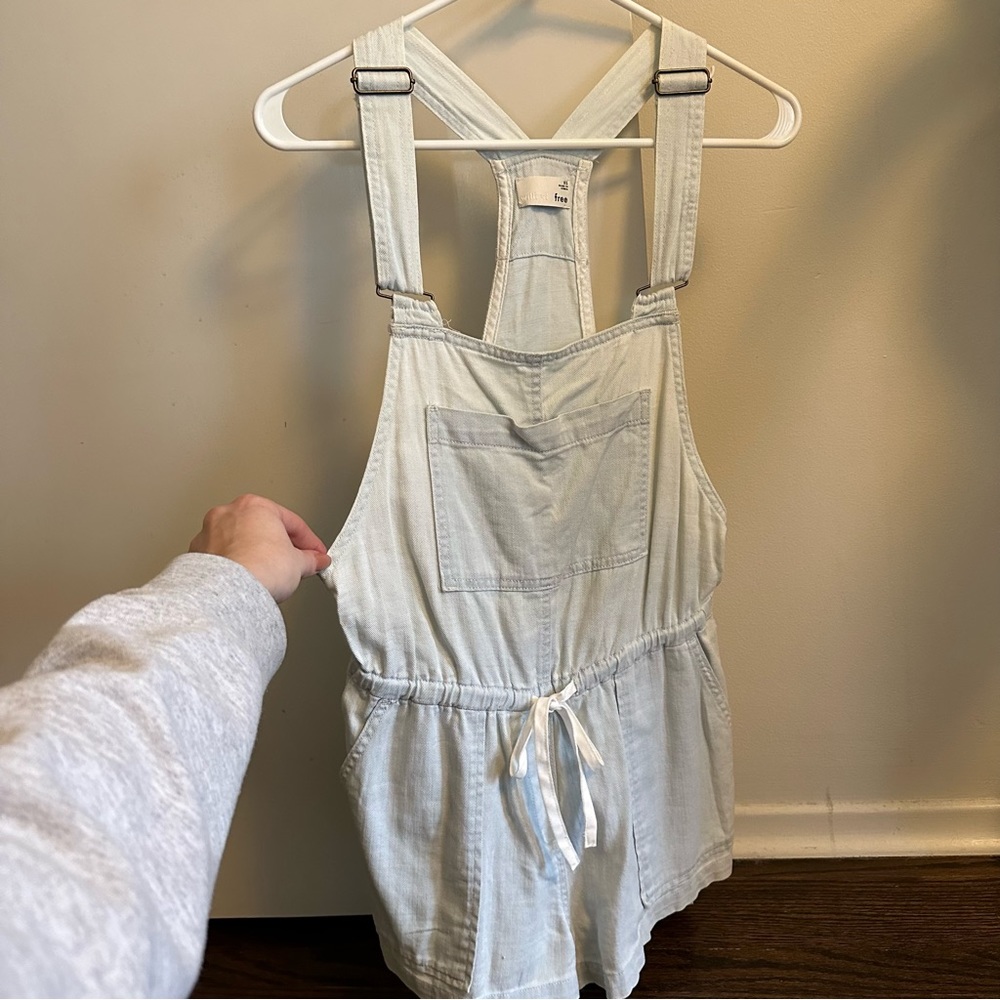 Aritzia shorts overalls